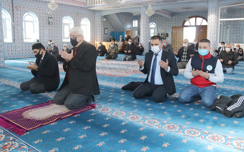 ERGENE BELEDİYESİ ATATÜRK VE ŞEHİTLER İÇİN MEVLİT OKUTTU