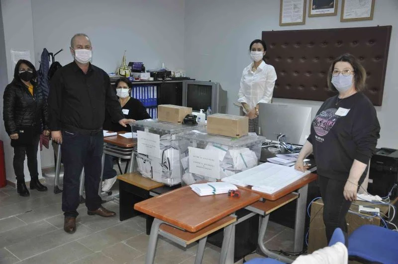 GÖÇMENLER SANDIK BAŞINA GİTTİ