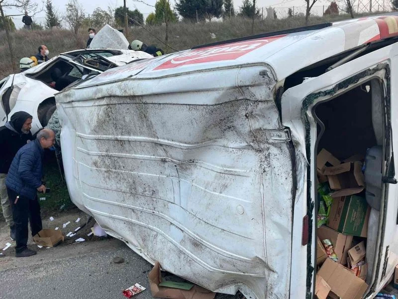 UYUŞTURUCU TACİRLERİ KAÇARKEN KAZA YAPTI