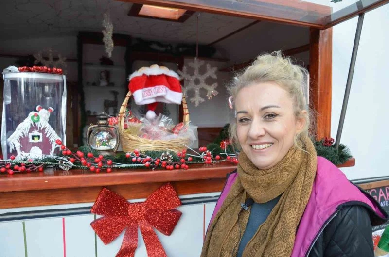 YILBAŞINA HAZIRLANAN KARAVAN KAFE GÖRSEL ŞÖLEN YAŞATIYOR 