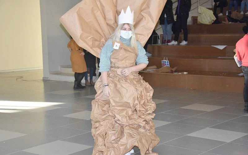 NKÜ’DE  GELENEKSEL KRAFT KIYAFET TASARIM YARIŞMASI DÜZENLENDİ