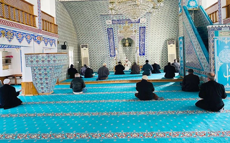 MİLLİ ŞAİR MEHMET AKİF ERSOY VEFATININ 85. YILINDA DUALARLA ANILDI