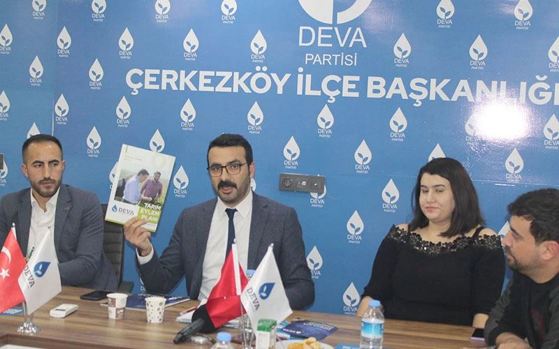 BİR TARAFTAN PANDEMİ, BİR TARAFTAN EKONOMİK KRİZ…