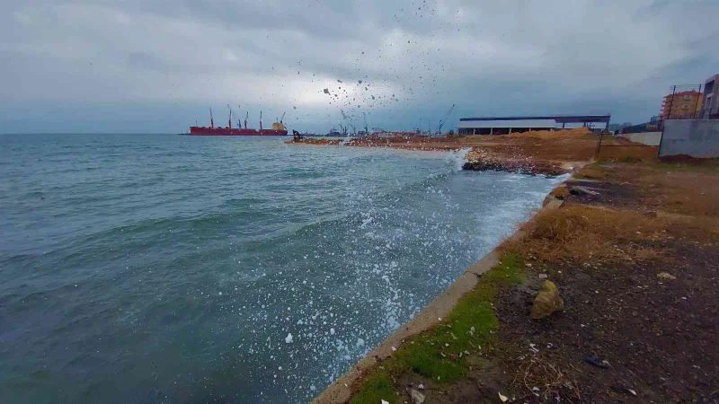 ÇOK SAYIDA TEKNE LİMANA BAĞLANDI