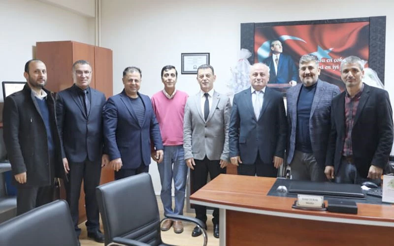 KIYAFET BAĞIŞ KAMPANYASINA KATILAN OKULLARA TEŞEKKÜR BELGESİ VERİLDİ