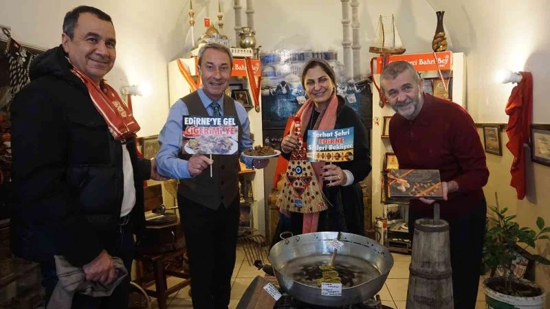 KUVEYT İSTANBUL BAŞKONSOLOSU VE EŞİ YÖRESEL LEZZETLERE HAYRAN KALDI