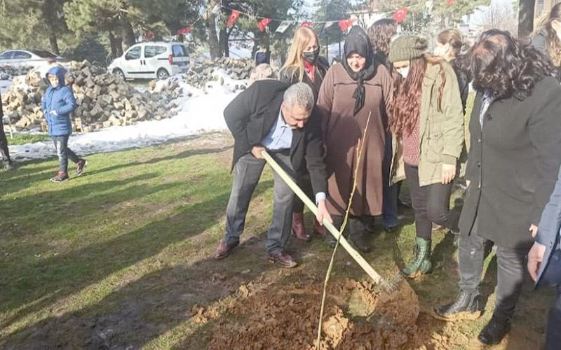 BAŞKAN YURDAKUL FİDAN DİKİM ETKİNLİĞİNE KATILDI