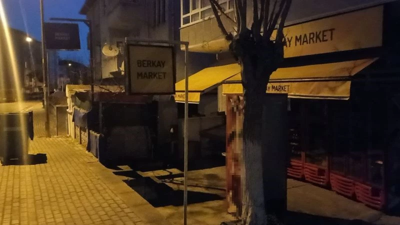 SOKAK ORTASINDA BAŞINDAN VURULDU