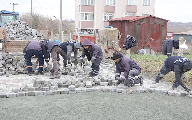 YENİKÖY’DE KİLİT PARKE YOL ÇALIŞMASI BAŞLADI