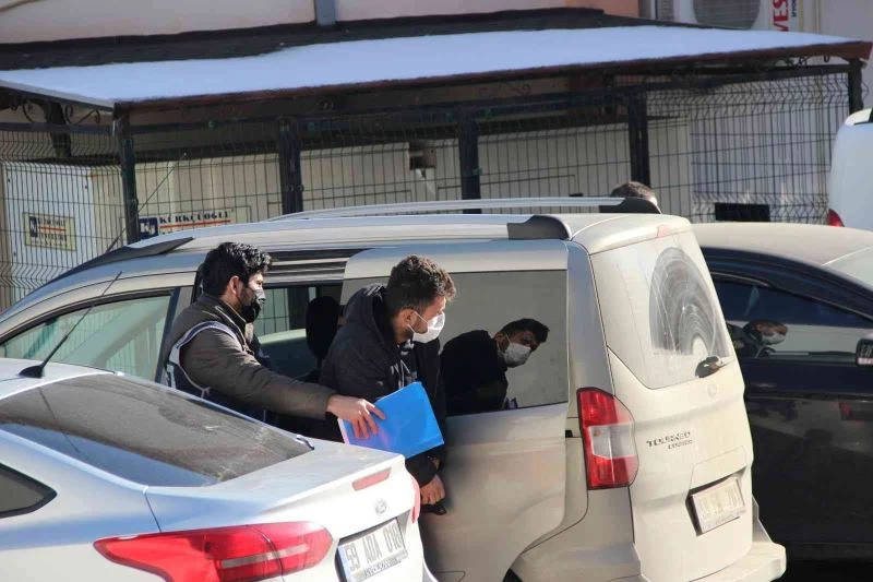 ÇÖP KONTEYNERLARININ KAPAKLARINI ÇALAN ŞAHIS TUTUKLANDI