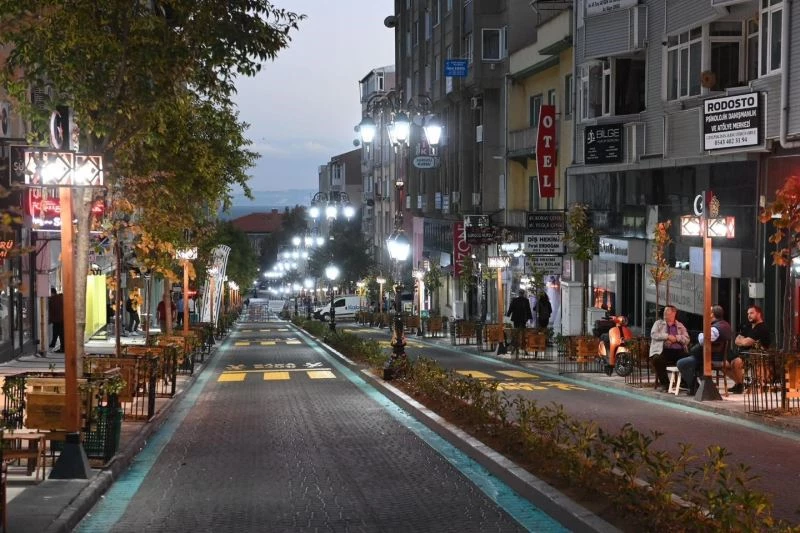 SONBAHARDA ASFALT ATAĞI