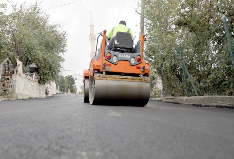 İSTASYON MAHALLESİ’NDE ASFALT ÇALIŞMASI DEVAM EDİYOR