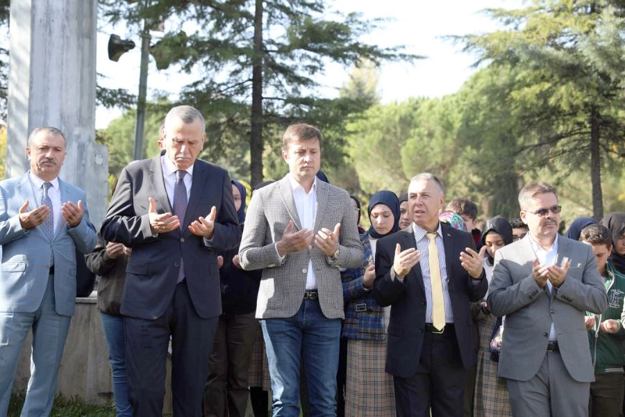 ŞEHİT ERDEM UÇAR KABRİ BAŞINDA ANILDI