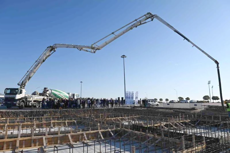 80 KANSER HASTASINA AYNI ANDA HİZMET VERECEK