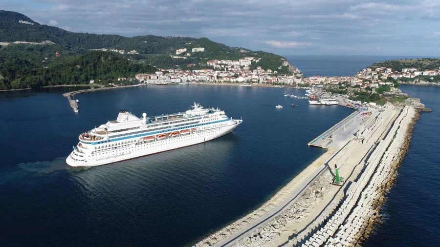 KRUVAZİYER TURİZMİNİN YENİ GÖZDESİ AMASRA