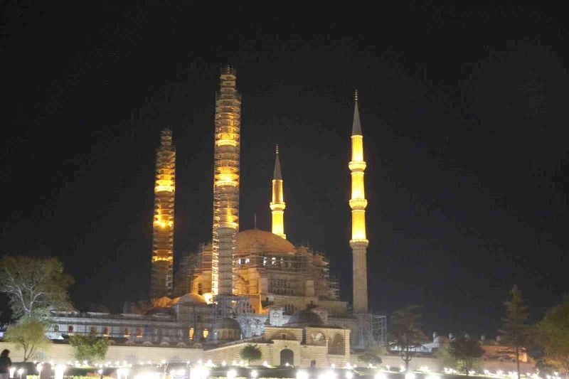 EDİRNE’DE MEVLİT KANDİLİ COŞKUSU