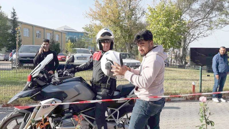 SINAVA GEÇ KALAN ADAYIN İMDADINA YUNUS EKİPLERİ YETİŞTİ