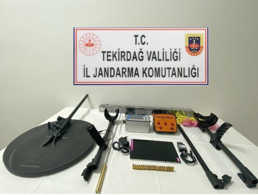 DEFİNE AVCILARI YAKALANDI: 5 GÖZALTI