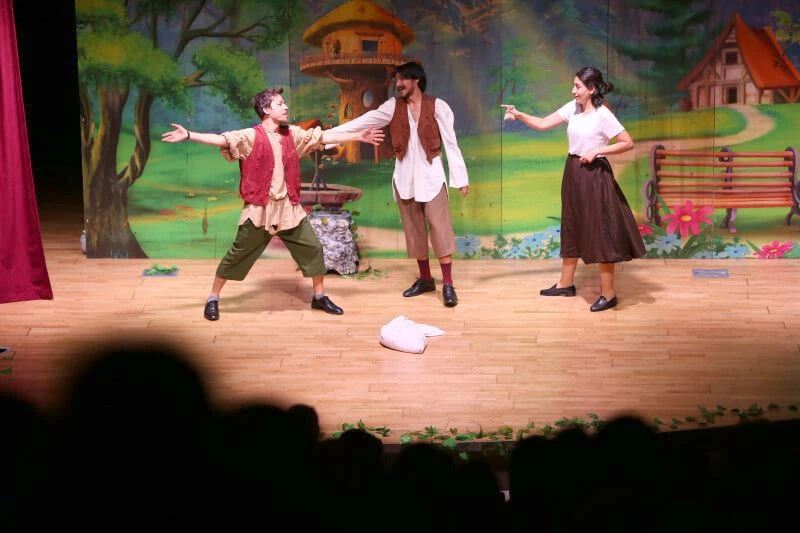 KAPAKLI’DA ÇOCUKLARA TİYATRO KEYFİ BAŞLADI