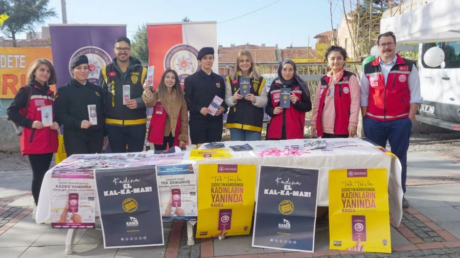 EDİRNE’DE KADINA YÖNELİK ŞİDDETLE MÜCADELE STANDI YOĞUN İLGİ GÖRDÜ