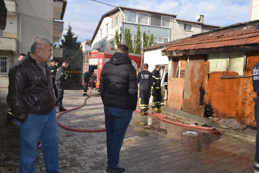 ÇORLU’DA YANGIN: 1 KİŞİ DUMANDAN ETKİLENDİ