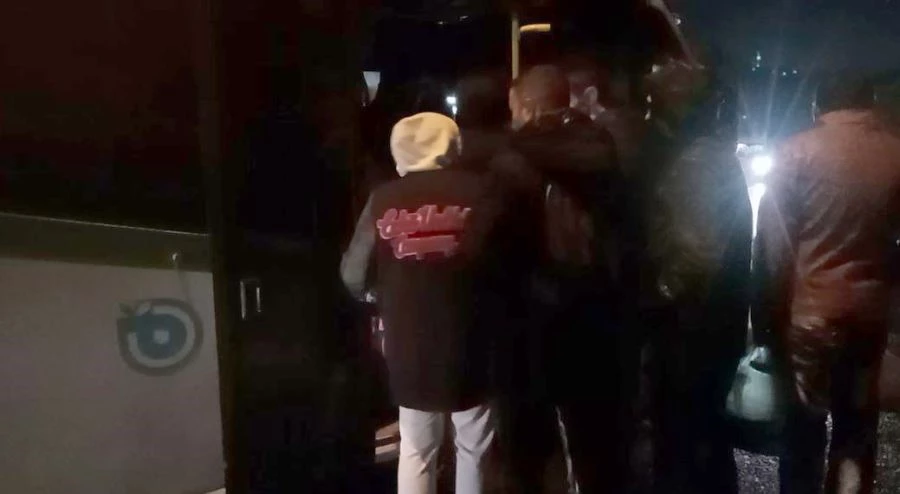 TEKİRDAĞ’DA HALK OTOBÜSÜ ŞÖFÖRÜ, YAŞLI ADAMI ZORLA İNDİRMEK İSTEDİ