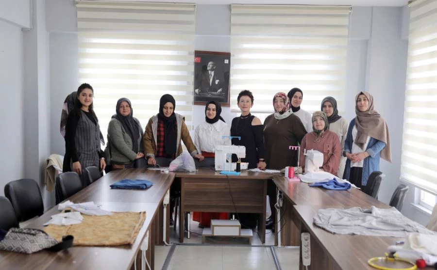 HAZIR GİYİM DİKİŞ KURSU KIZILPINAR MAHALLE EVİ’NDE BAŞLADI