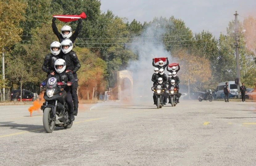 YUNUS TİMLERİNİN GÖSTERİSİ NEFES KESTİ