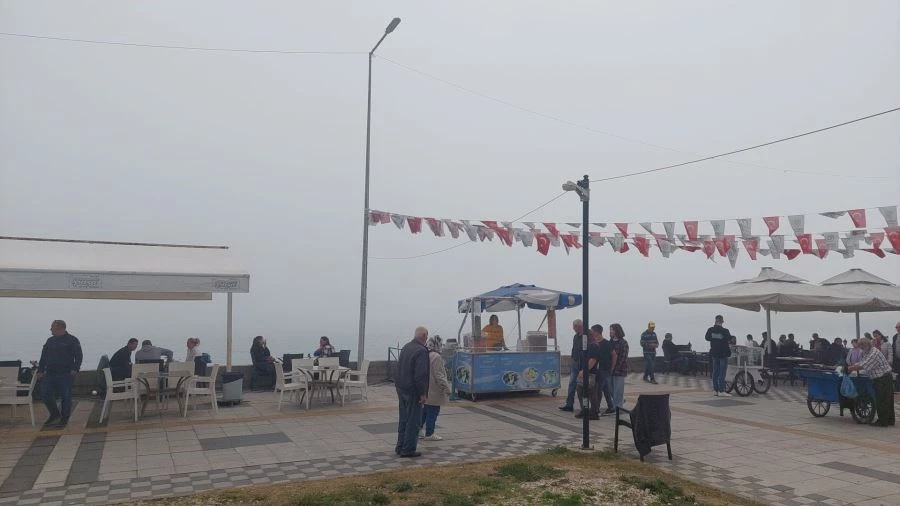 TEKİRDAĞ KIYILARINDA YOĞUN SİS ETKİLİ OLUYOR