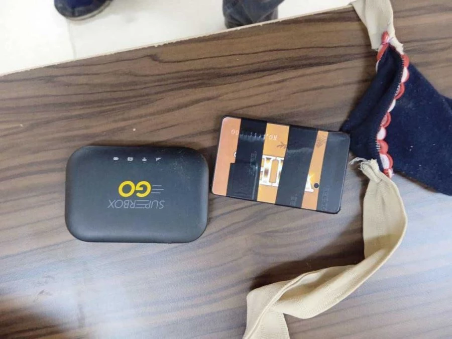  BAŞARISIZ OLMAMAK İÇİN KOPYA DÜZENEĞİ İLE SINAVA GİRMEK İSTEDİLER