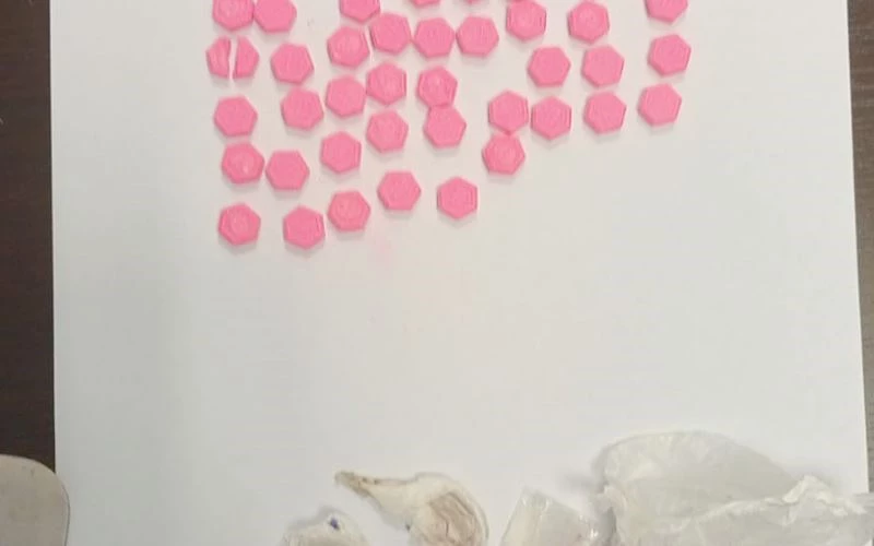 UYUŞTURUCU TACİRLERİ ŞEHRİN EN İŞLEK YERİNDE YAKALANDI