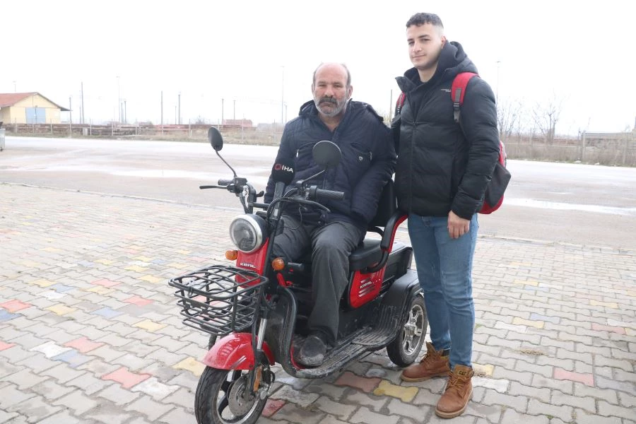 HIRSIZLAR ENGELLİ VATANDAŞIN AKÜLÜ ARABASINI ÇALDI