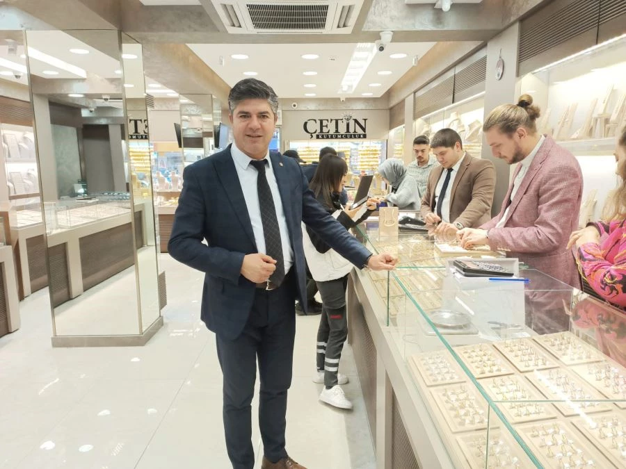 YENİ YIL ÖNCESİ PIRLANTA, SAFİR, ELMAS, YAKUT