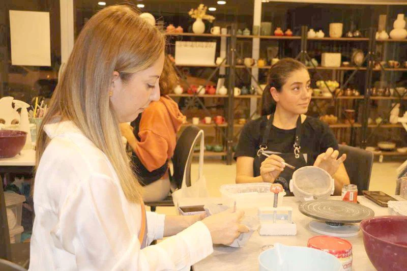 EDİRNELİ KADINLAR ÇAMURU SANAT ESERİNE DÖNÜŞTÜRÜYOR