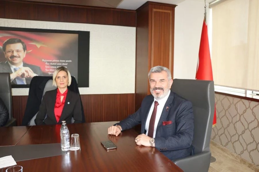 SARI LİSTE GALİPLERİ BİRBİRLERİNİ TEBRİK ETTİ