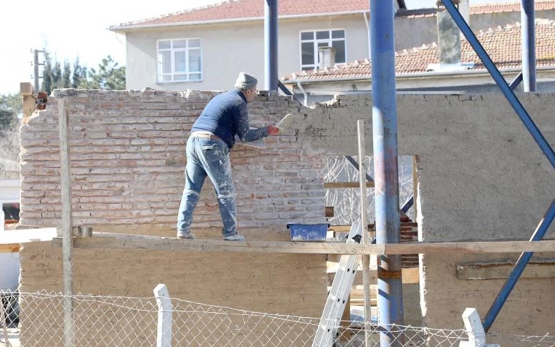 CELAL BEY MESCİDİ’NDE RESTORASYON ÇALIŞMALARI DEVAM EDİYOR 