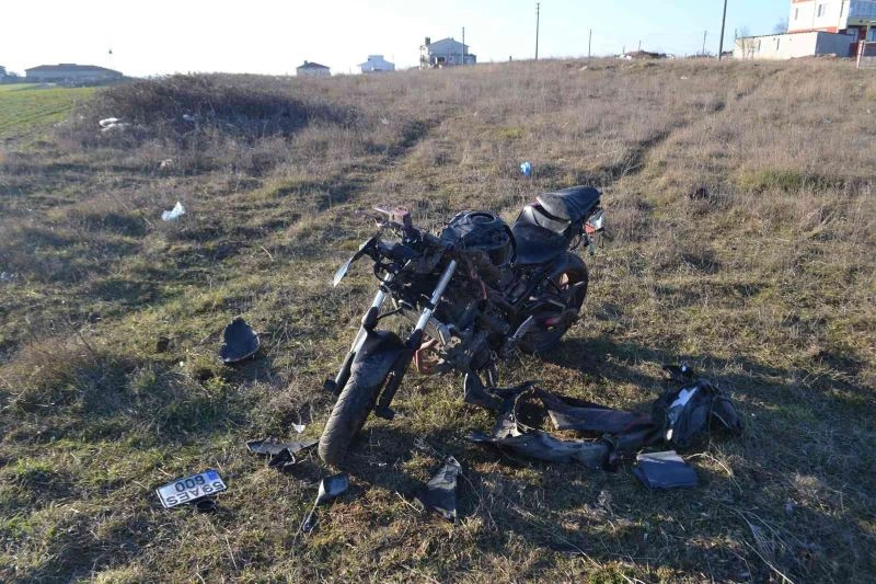 ALKOLLÜ OLARAK MOTOSİKLET KULLANAN ŞAHIS TAKLA ATTI