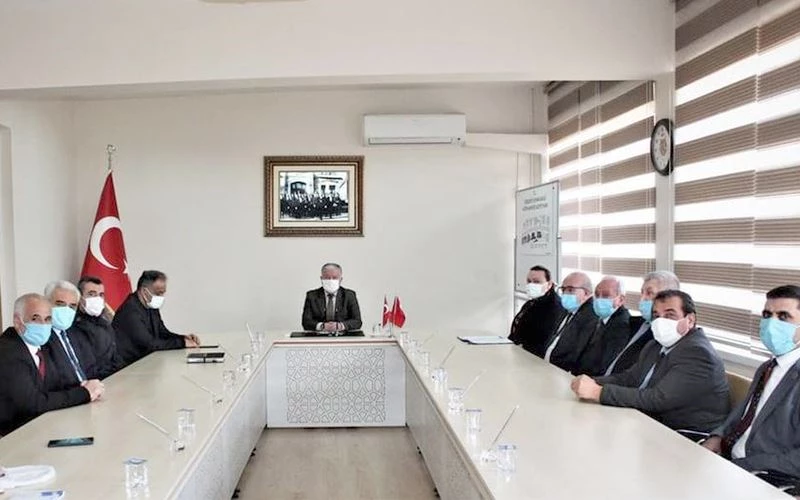  KAYMAKAM DURU BAŞKANLIĞINDA MUHTARLAR TOPLANTISI YAPILDI