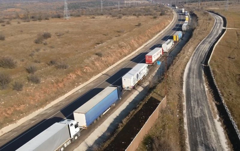 SINIRDA İHRACAAT KUYRUĞU