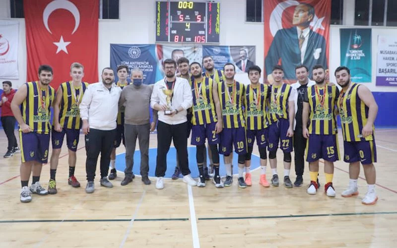 BASKETBOL LİGİNİN NAMAĞLUP ŞAMPİYONU KAPAKLISPOR