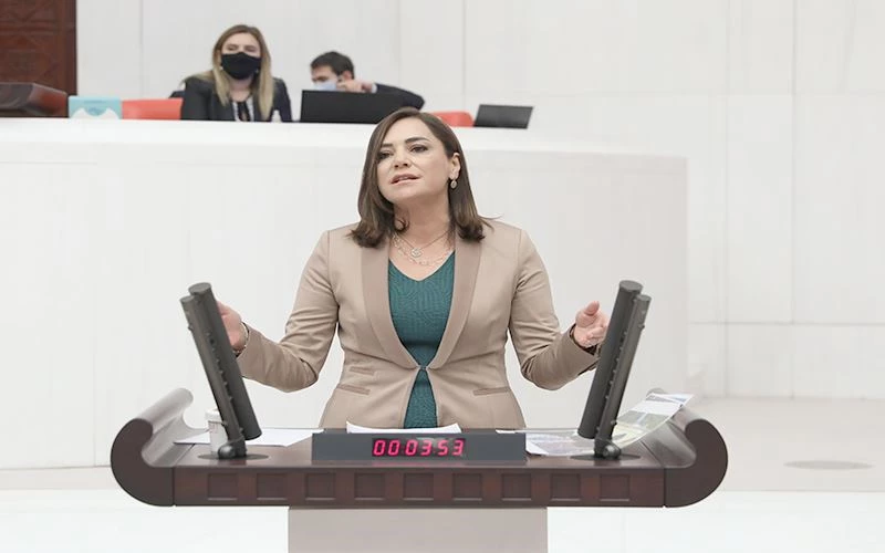 CHP’Lİ YÜCEER ÜNİVERSİTELERİN AKADEMİK PERFORMANSINI MECLİS GÜNDEMİNE TAŞIDI