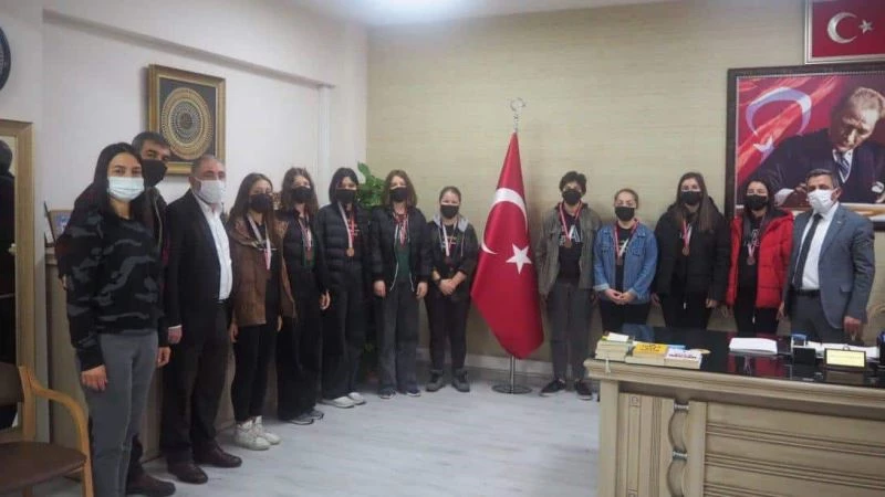 SPORCU ÖĞRENCİLER BAŞARILARINI PAYLAŞTI