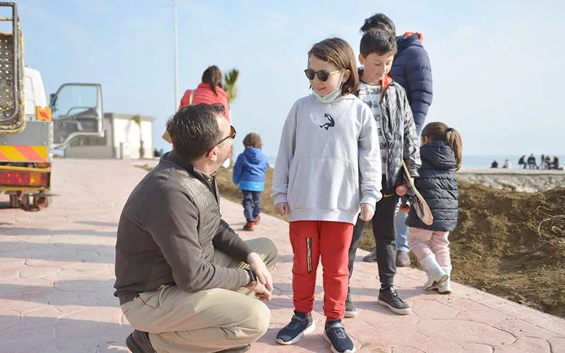 BAŞKAN YÜKSEL ALKAYA VE ALTINOVA SAHİLLERİNDE İNCELEMEDE BULUNDU