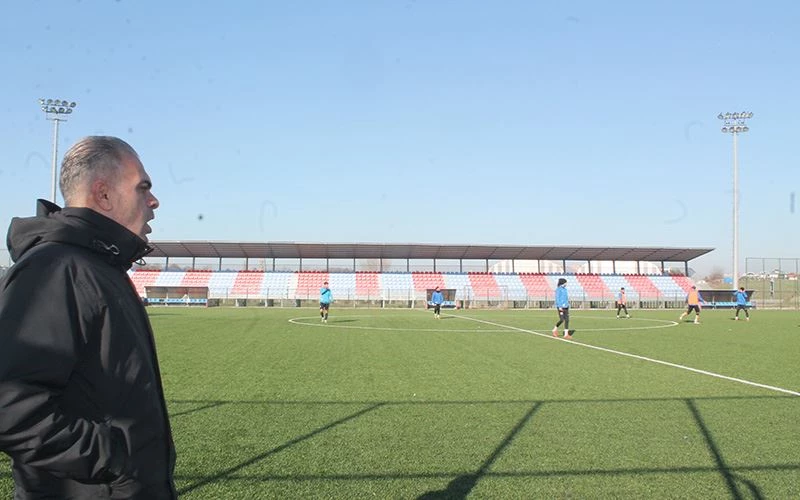 1911 ÇERKEZKÖYSPOR TOP BAŞI YAPIYOR