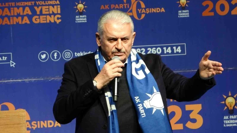 BİNALİ YILDIRIM: “YOLLARI BÖLERİZ, TÜRKİYE’Yİ BÖLDÜRTMEYİZ”