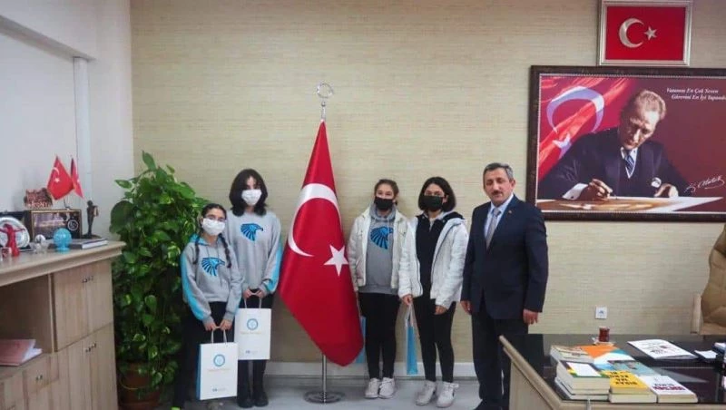 ÖĞRENCİLER OKUL DERGİSİNİ DİJİTALE TAŞIDI 