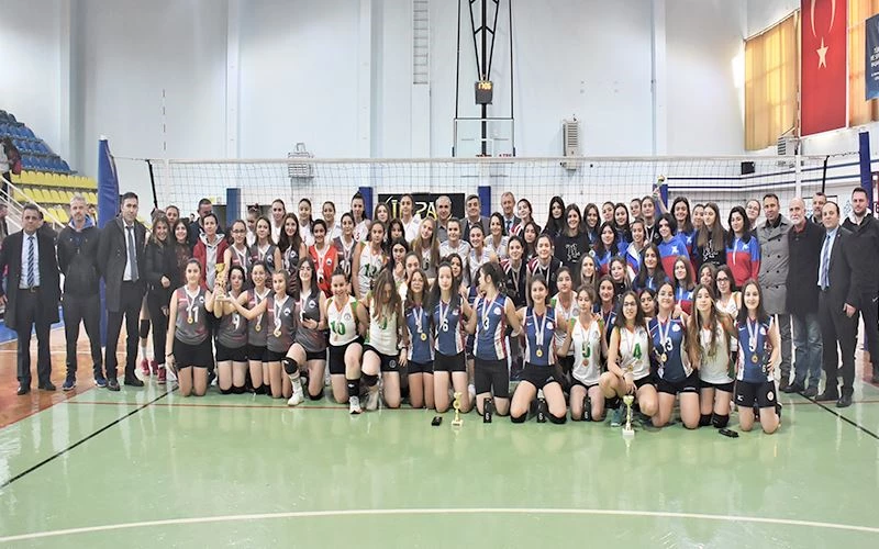 SÜLEYMANPAŞA’NIN YILDIZLARI VE SÜLEYMANPAŞA’NIN ŞAMPİYONLARI BELLİ OLDU