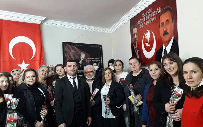 BBP KAPAKLI’DA KADINLARI KAHVALTIDA AĞIRLADI