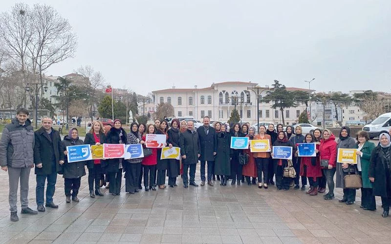 EMEKÇİ TÜM KADINLARA SELAM EDİYORUM!