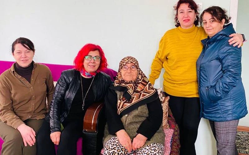 TÜRKİYE SAKATLAR DERNEĞİ DE KADINLARI UNUTMADI